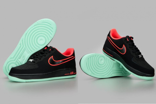 Air Force 1 Black Black Laser Crimson